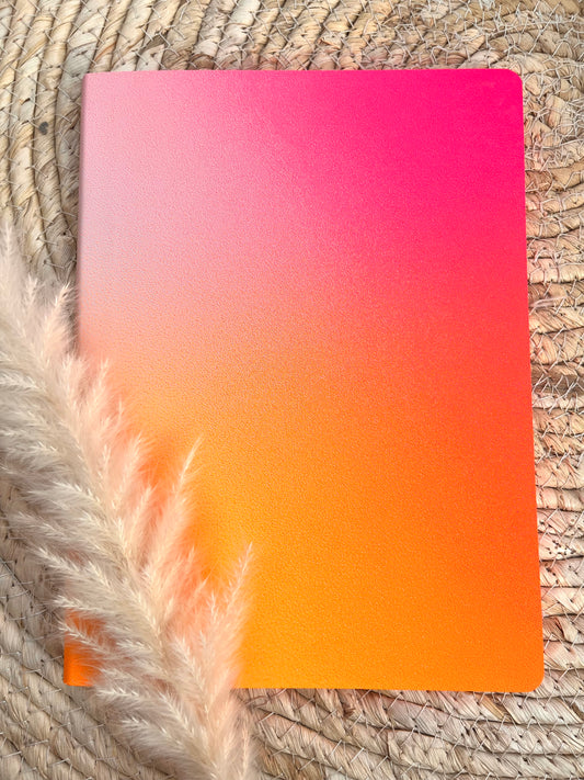 Premium Notizbuch mit Farbverlauf in Neon orange und pink